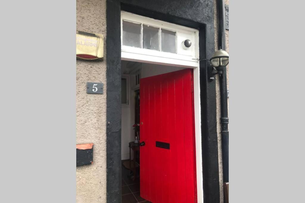 One Bedroom Flat On The Banks Of Loch Lomond Alexandria Εξωτερικό φωτογραφία